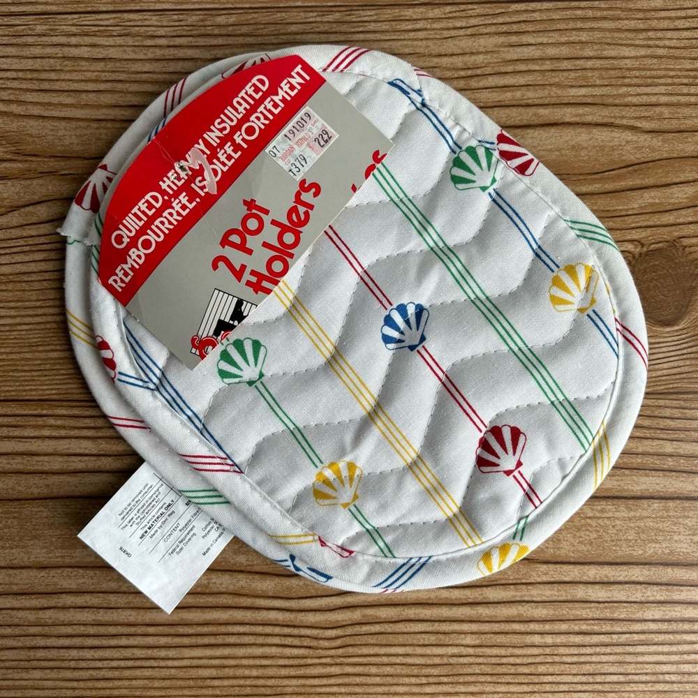 Vintage Quilted Colourful Seashell Pot Holders